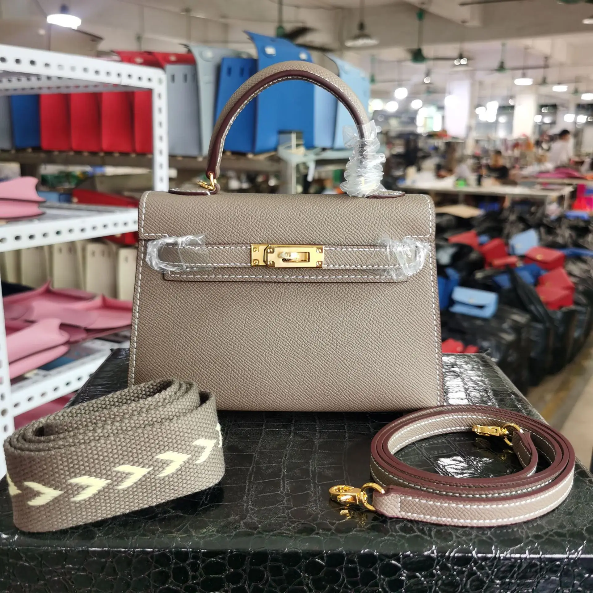 

Fashion Classic Womens Tote Bags Leather Lady Hand Bags High Quality Genuine Leather Luxury Ladies Top Handle Handbags