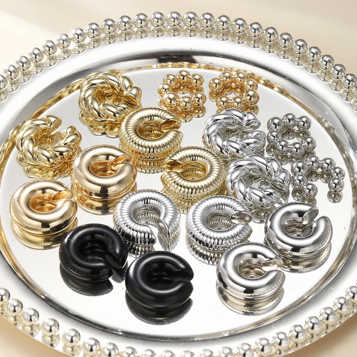 18 Pcs Vintage Smooth Circle C Shape Clip Earring For Women Fashion Lightweight No Piercing Cartilage Ear Cuff Punk Jewelry Gift