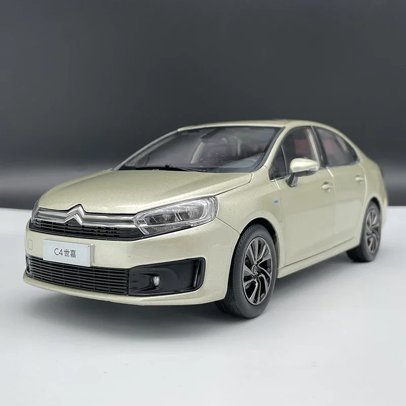 

Модель автомобиля из сплава под давлением CITROEN C4, масштаб 1:18