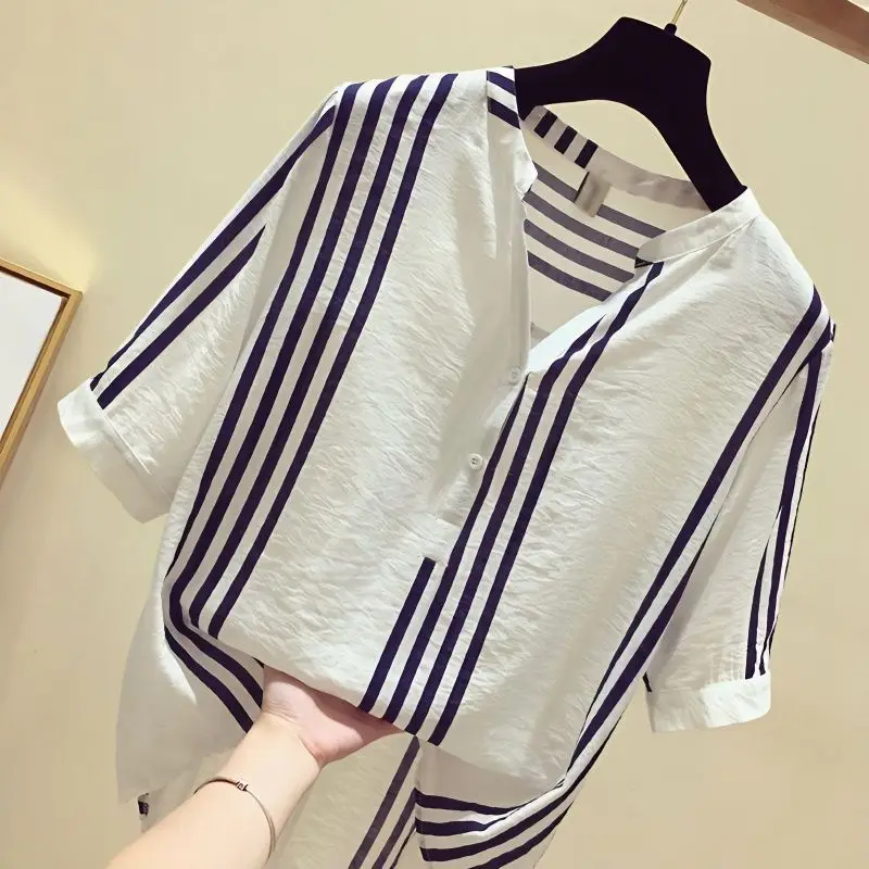 

Fashion Printed V-Neck Button Short Sleeve Striped Blouse Women's Clothing 2024 Summer New Casual Pullovers All-match Shirt
