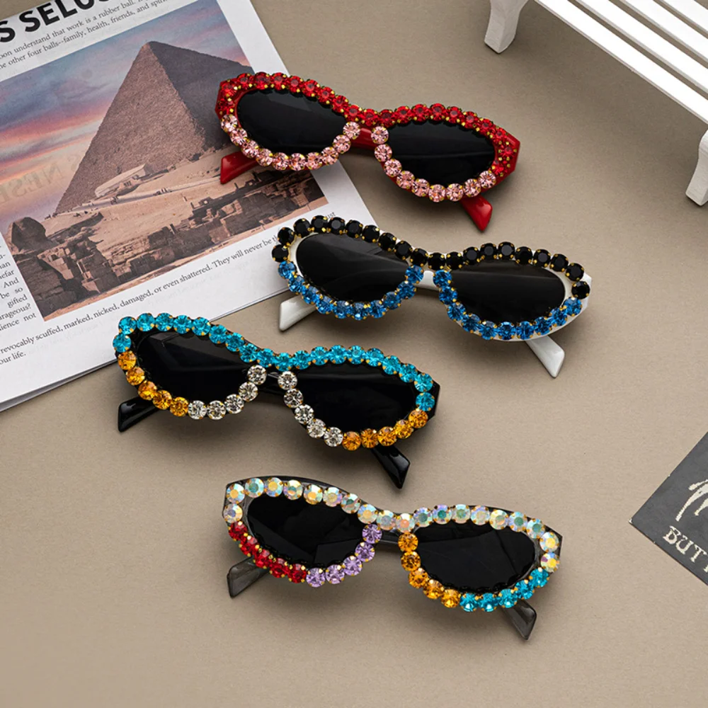 KLASSNUM Rhinestone Edged Glitter Sunglasses Women Retro Cat  display picture 1