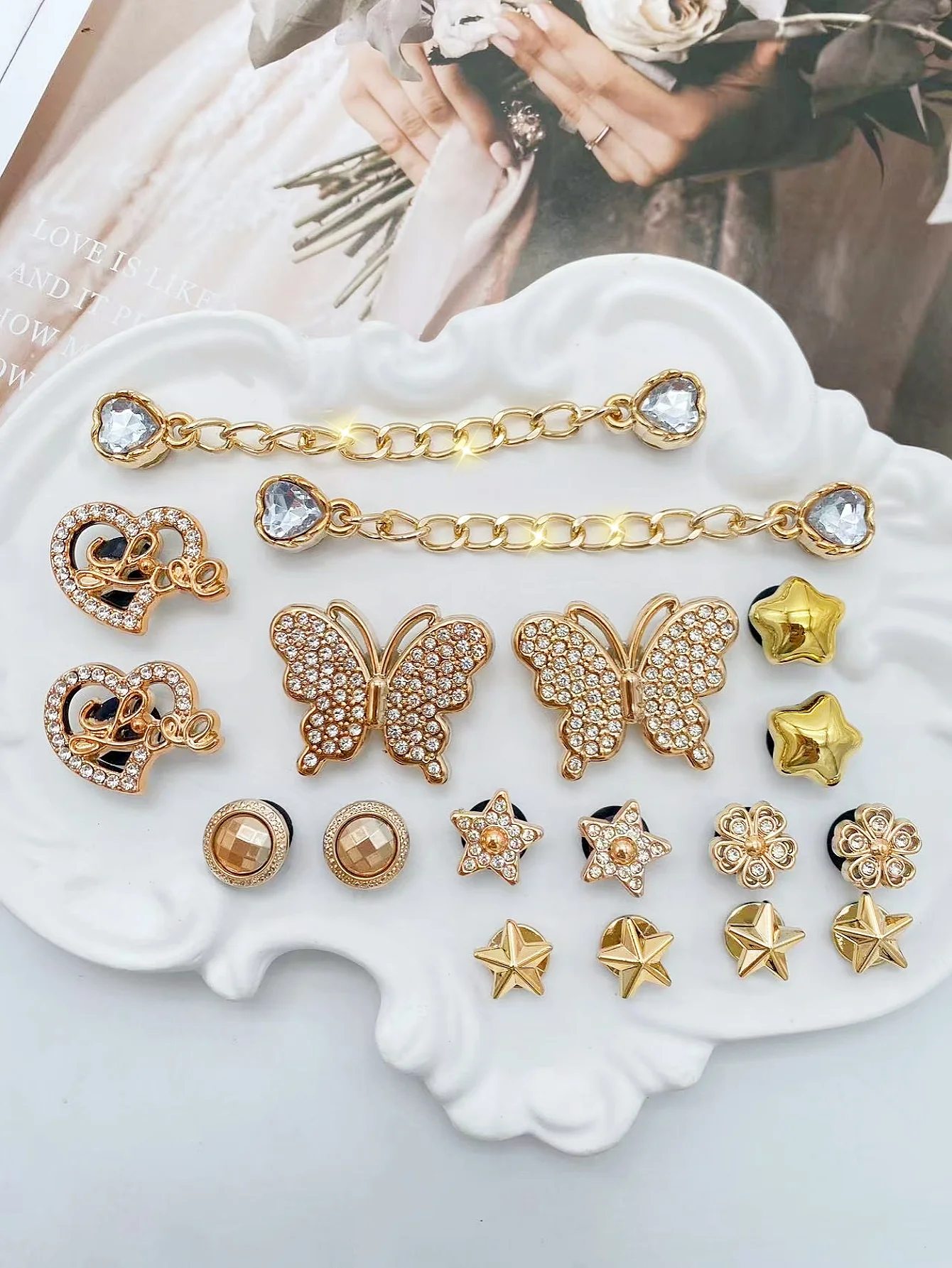 18-teilige goldene modische ABS-Kette, gepunktet mit Schmetterling, Stern, Blume, Herzbuchstaben-DIY-Dekorationen, geeignet für Frauen – Detail 8