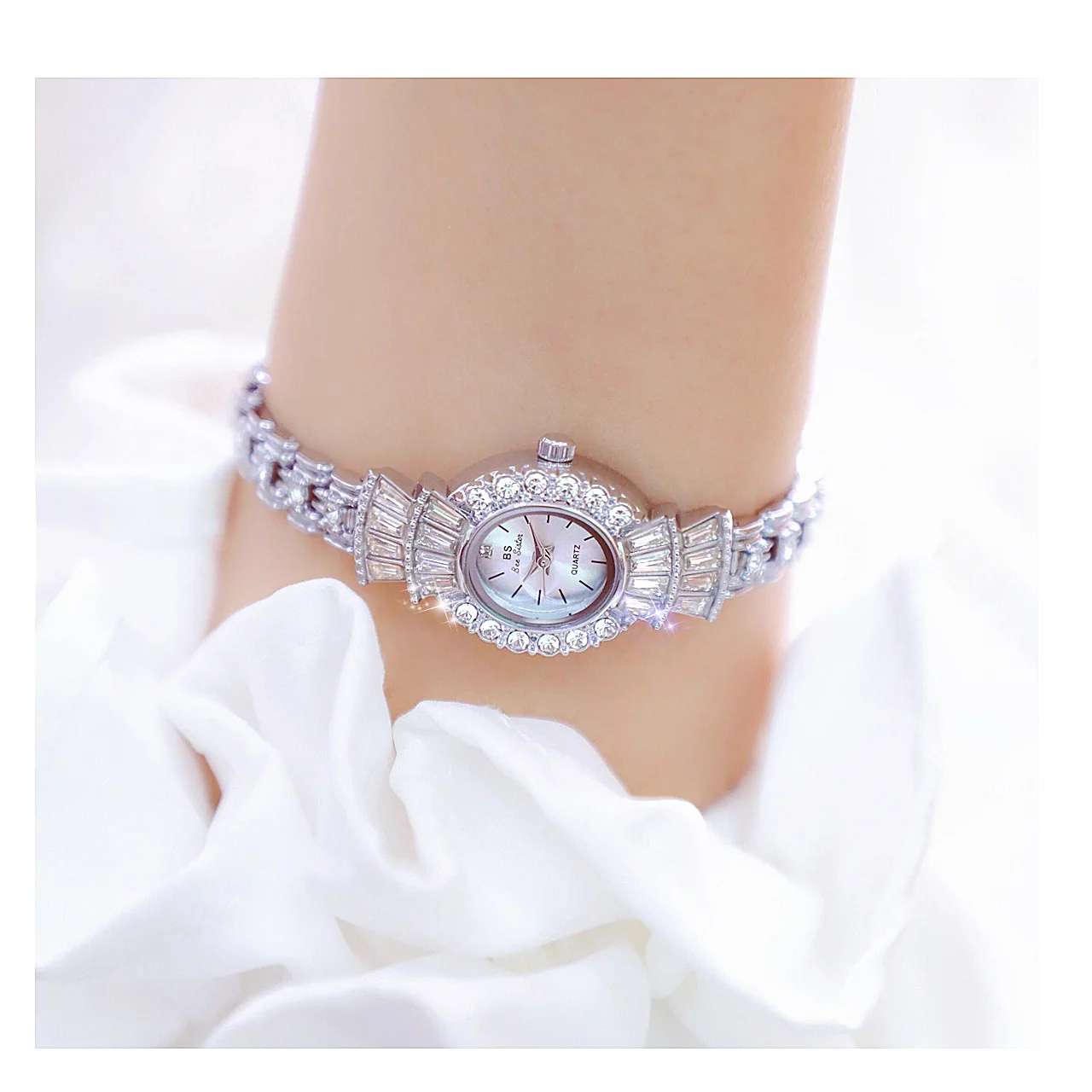 BS Luxury Women Watch Retro Gold Diamond Ladies Dress Wristwatches Small Quartz Watches 2023 Fashion Casual Women Vintage Watch