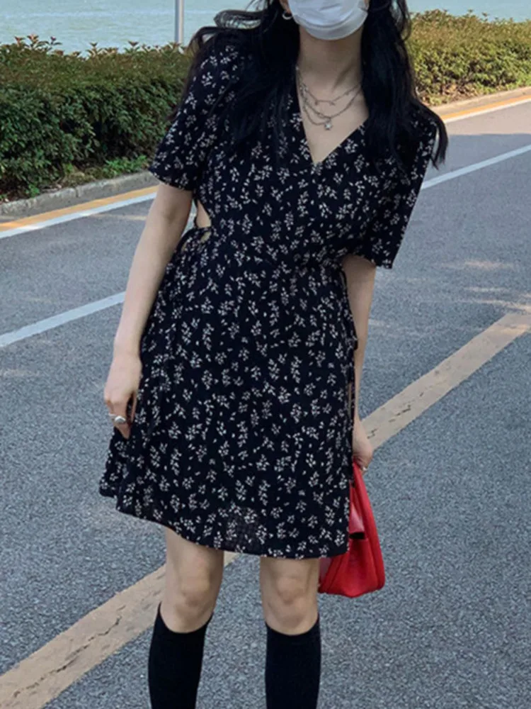 

M-4XL Large Size Vintage Floral Dress Women Summer Temperament Cut Out Lace Up High Waist Oversize Short Sleeve Holiday Dresses
