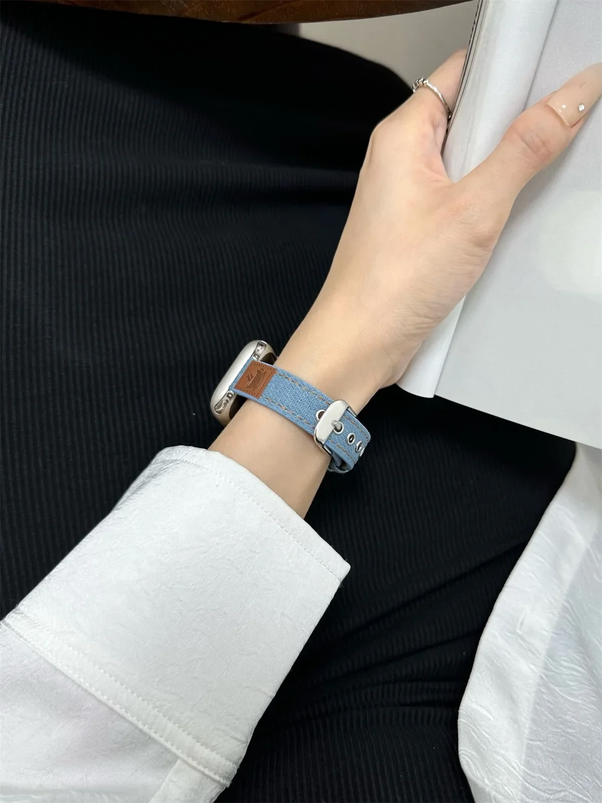 Bracelet de montre pour iWatch 42/44/45/46/49 mm 38/40/41 mm Bracelet de montre tendance en cuir PU pour montres de la série Ultra2 Série 10/9/8/7/6/5/4/3/2/1_voghion.com