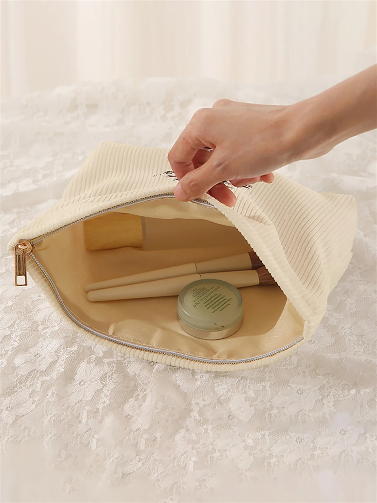 Corduroy makeup bag, lightweight zipper makeup storage box, multifunctional bag with lining