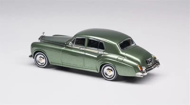 GFCC 1:64 1965 Rolls-Royce Silver Cloud Classic Car Diecast Model