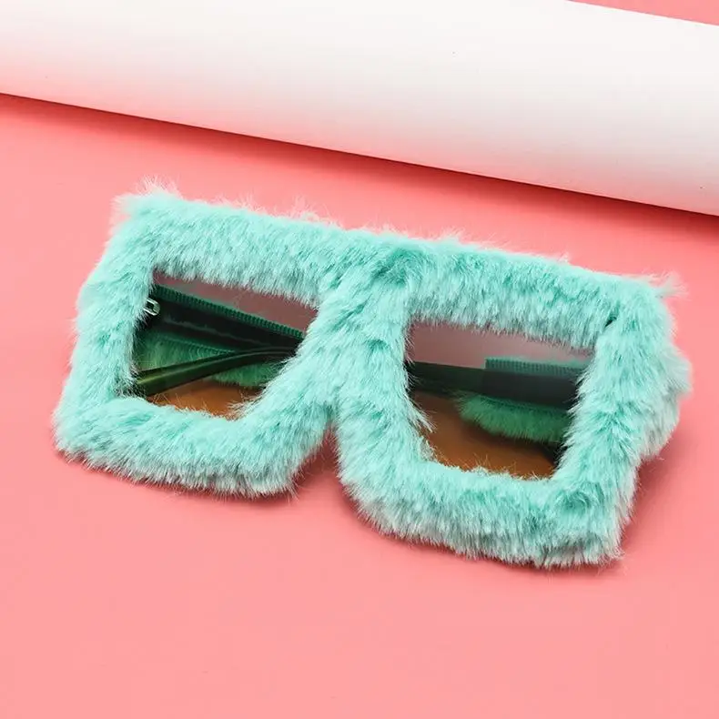 Übergroße Plüsch-Sonnenbrille, Y2K, flauschige Sonnenbrille mit quadratischem Rahmen, trendige Neuheitsbrille, Winterbrille, Weihnachten, Halloween, Party – Detail 7