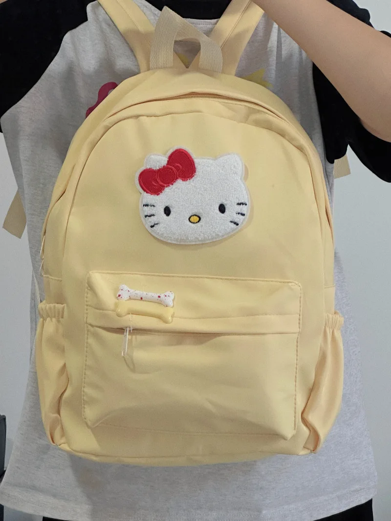Рисунок 3 - Рюкзак Hello Kitty для студентов Sanrio