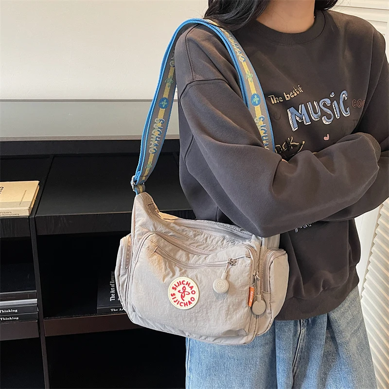 Leichte Umhängetasche für Damen aus gewaschenem Stoff mit mehreren Taschen, vielseitige lässige Umhängetasche – Detail 3