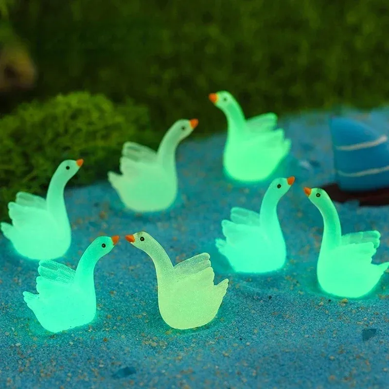 5PCS Mini Fluorescent Swan Ornament Miniature Figures Tiny Swans Resin Handicraft Micro Landscape DIY For Dollhouse Decoration