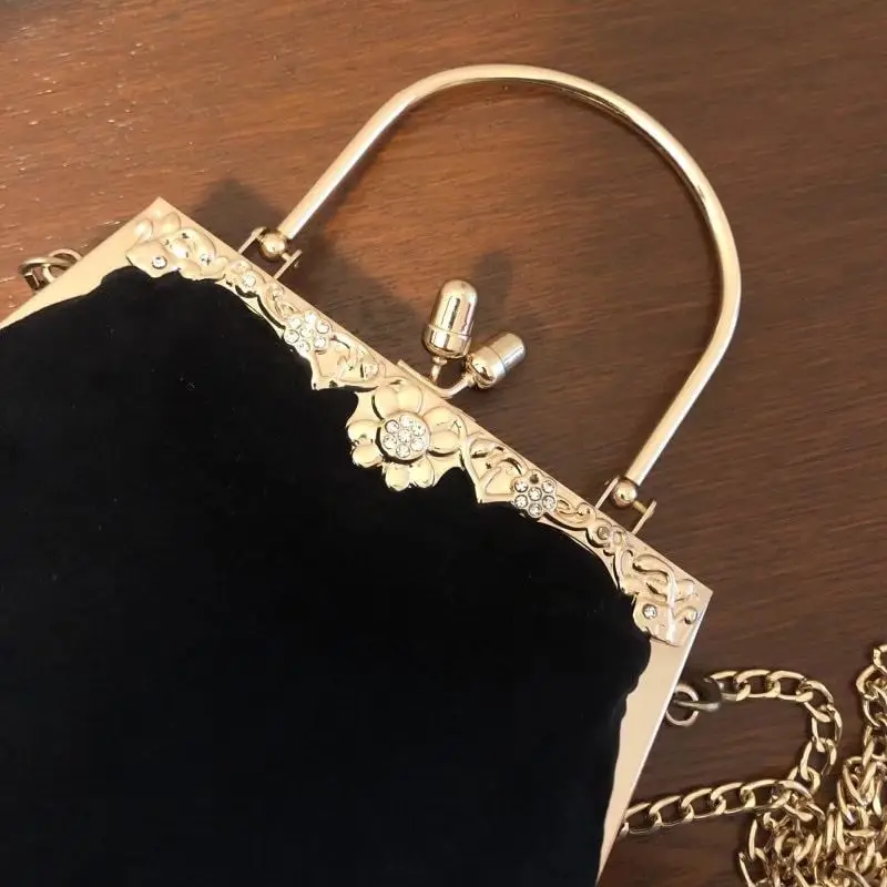 Hollow Flowers Lock Bags Handmade Vintage Women Bag Tote Women's Handbags Purses Chic Lady Chain Women Shooulder Crossbody Bag
