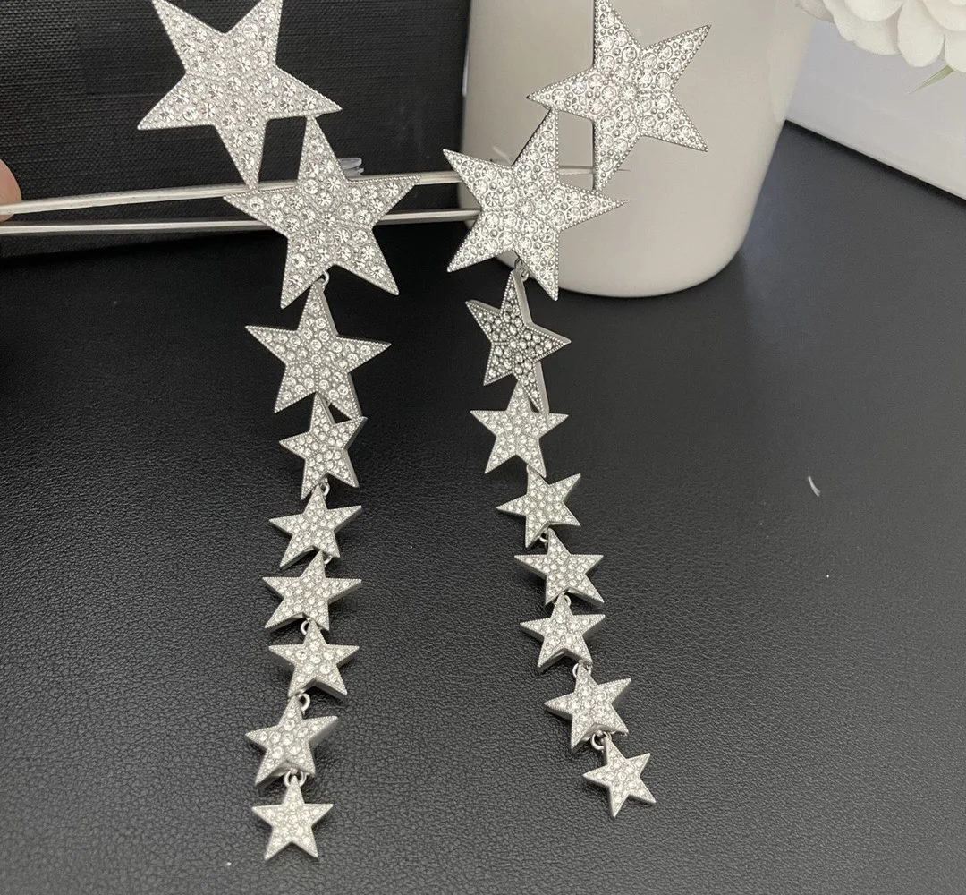 Earrings Exaggerated Retro Light Luxury Senior Sense Pentagonal Star Fringe Long Ear Clip Can Be Worn Without Ear Holes For
