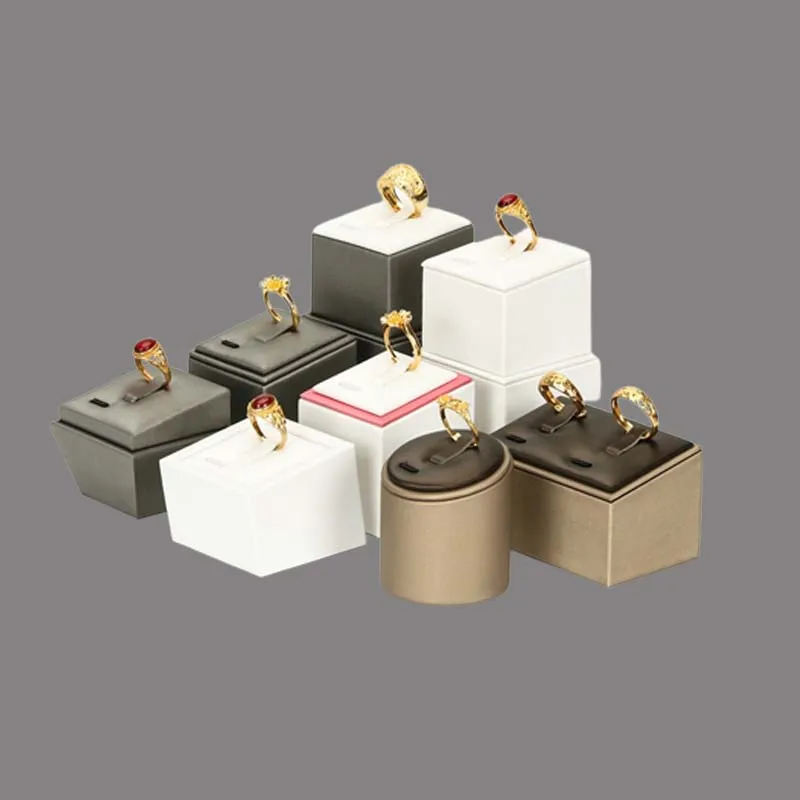 

Leather Ring Display Holder Jewelry Display Base Counter Diamond Ring Shows Rack Props For Live video display