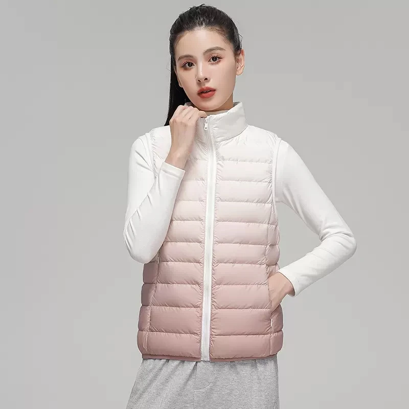 

2023 Spring/Autumn New Female Stand Collar Slim Fit Sleeveless Puffer Jacket Women Fashion Gradient Ultra Light Down Vest