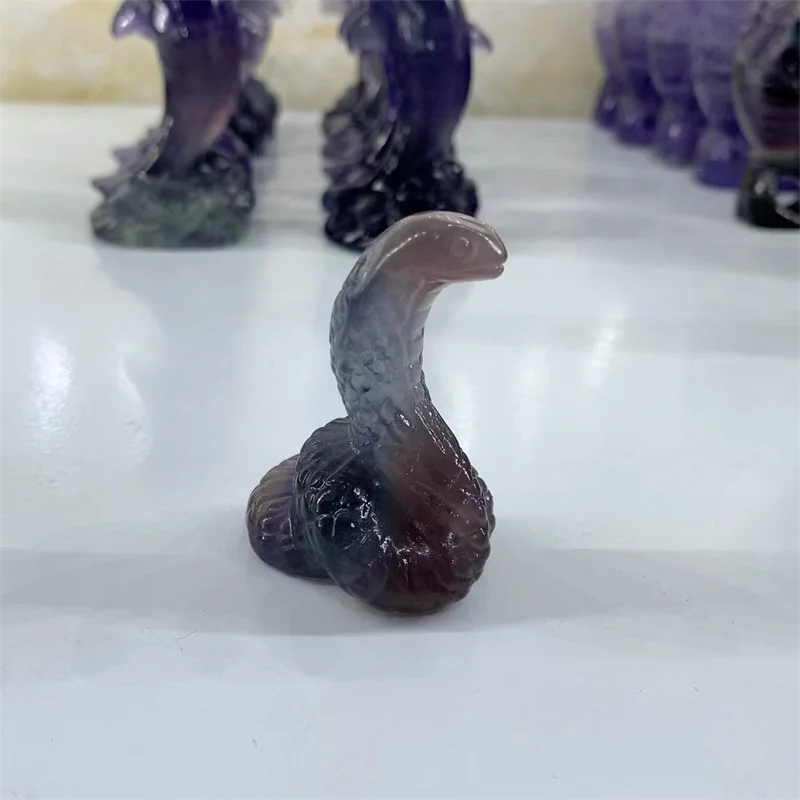 

5.3cm Natural Stone Fluorite Snake Crystal Carved Animal Figurine Gift Fashion Jewelry Home Decoration Ornement 1pcs