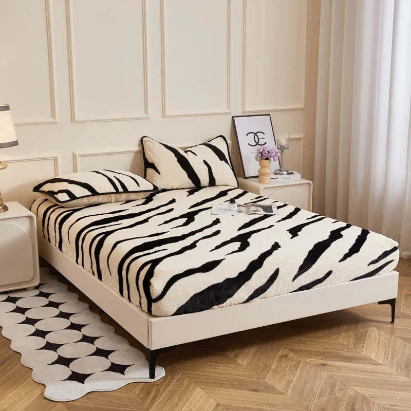 New Tiger Pattern Speed Warming High Density Rabbit Plush Fabric Sheet 360 Degree Full Wrap Side Height