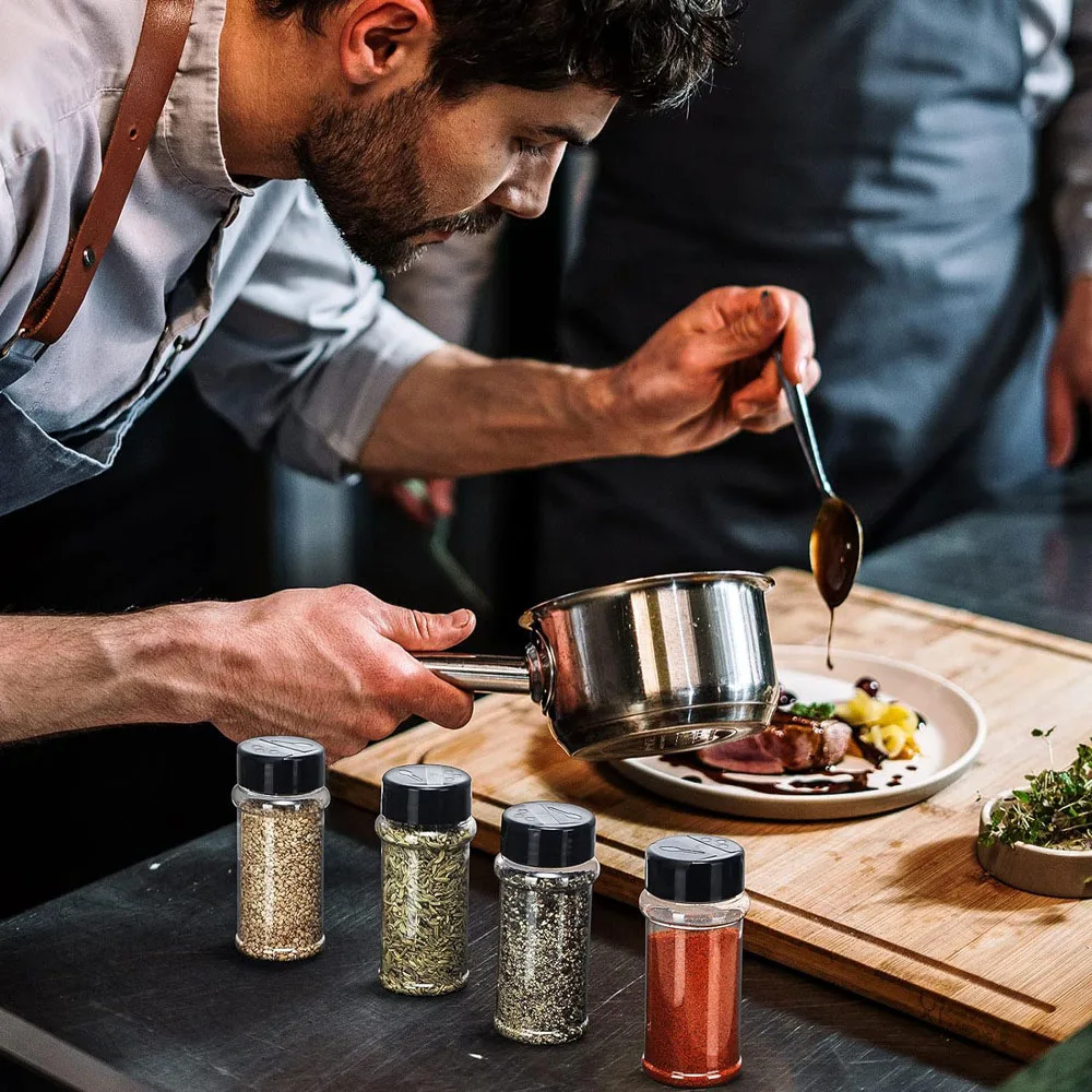 

PET Seasoning Storage Bottle Multifunctional Portable Seasoning Jar For Cooking