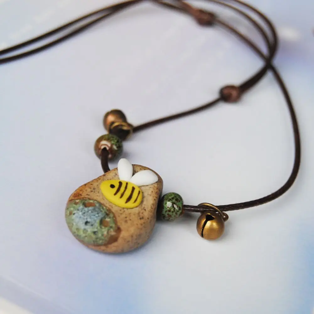 Collana con ciondolo in pietra da donna design ad ape_voghion.com