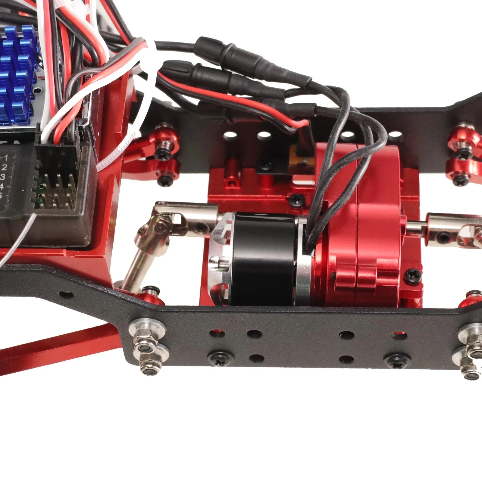 Détail du dissipateur thermique sur l'ESC AM32 45A et du moteur 2322 2600KV.