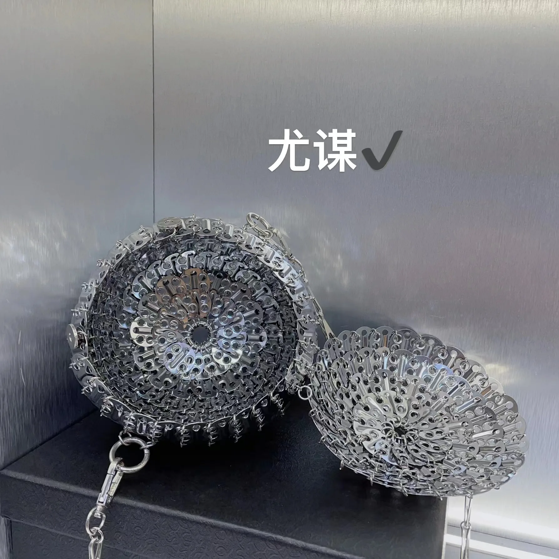 luxury Women Bags Designer Metal Sequins Chain Woven Bag Hollow Evening Bags Clutch Female Travel Holiday Shoulder Bag Handbag