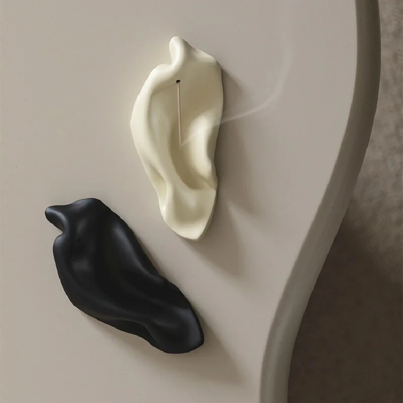 Nordic Resin Incense Burner Irregular Calming Aroma Storage Base Balck White Plate Portable Decoration Home Office Decor