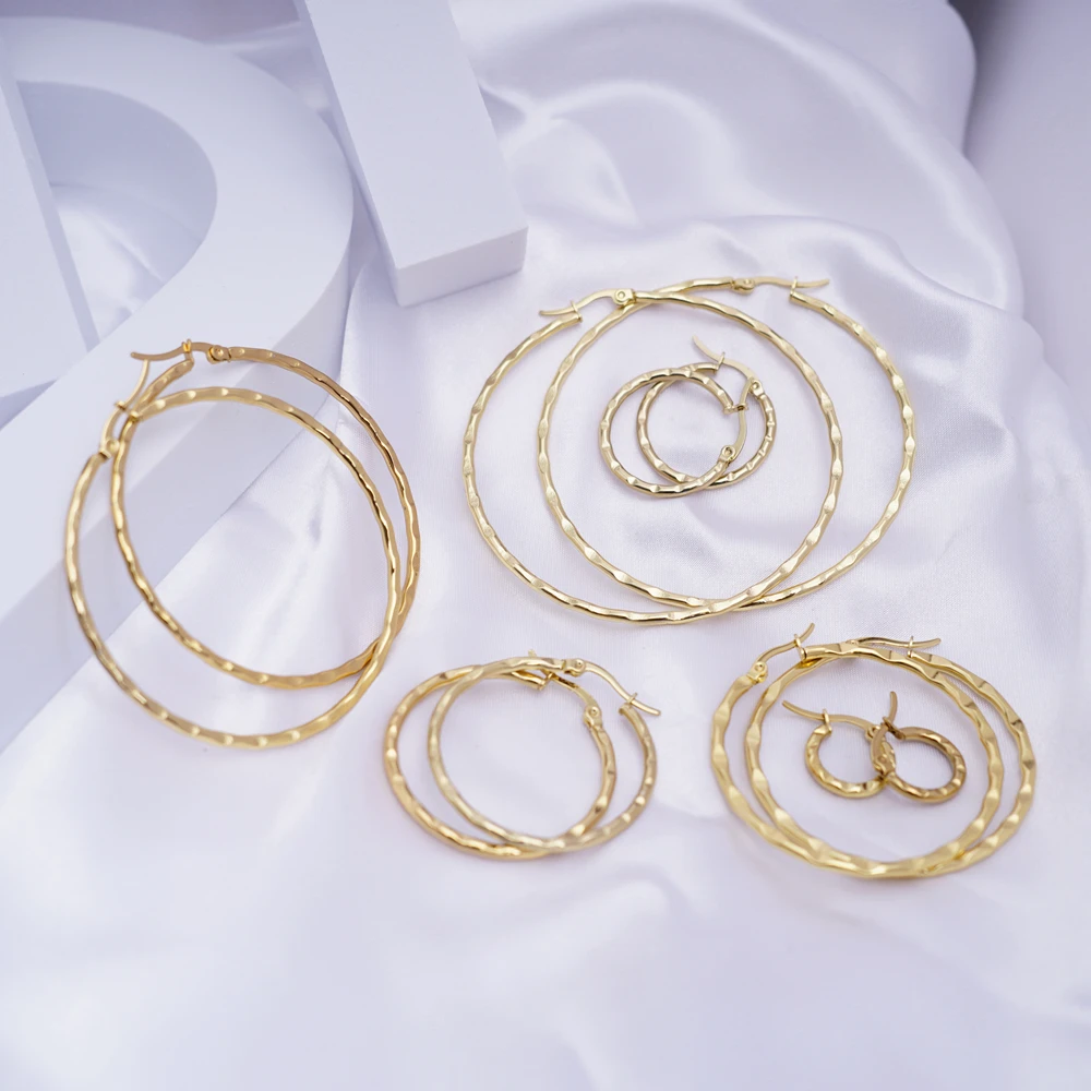 

ESSFF 6 Sizes Choose Stainless Steel Fashion Piercing Hoop Earrings Small Big Circle Earing Simple Hoops Gold Rock Party Jewelry