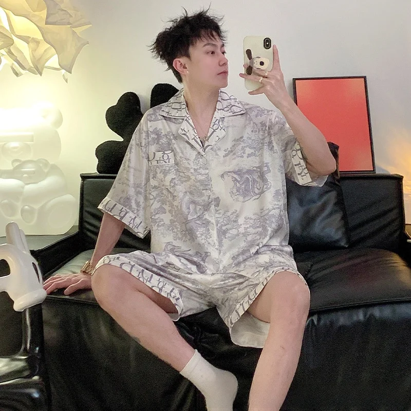 남성용 여름 아이스 실크 잠옷 반팔 홈 레저 편안하고 통기성 좋은 고급스러운 팬더 프린트 새틴 슬립웨어 나이트가운