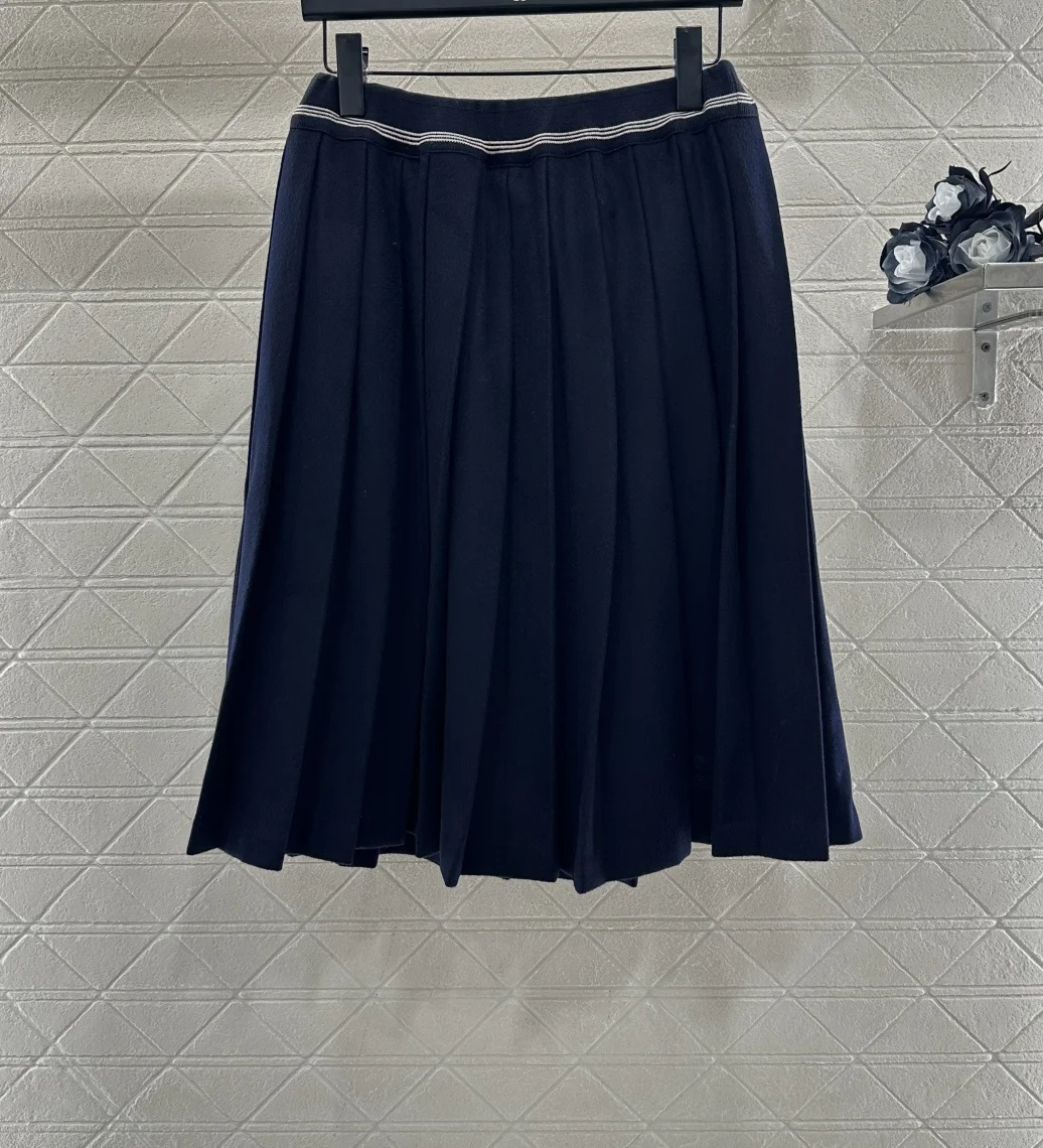 Early spring wool pleated skirt side view