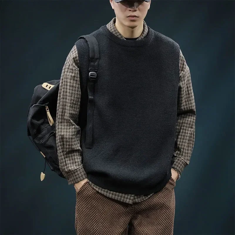 thumbnail image 1 of Chalecos de punto para hombre, chaleco negro, forro polar, cálido, grueso, de diseñador, ropa de calle, suéter para hombre, ropa popular coreana, reseñas de moda Y2k, 1 of 4