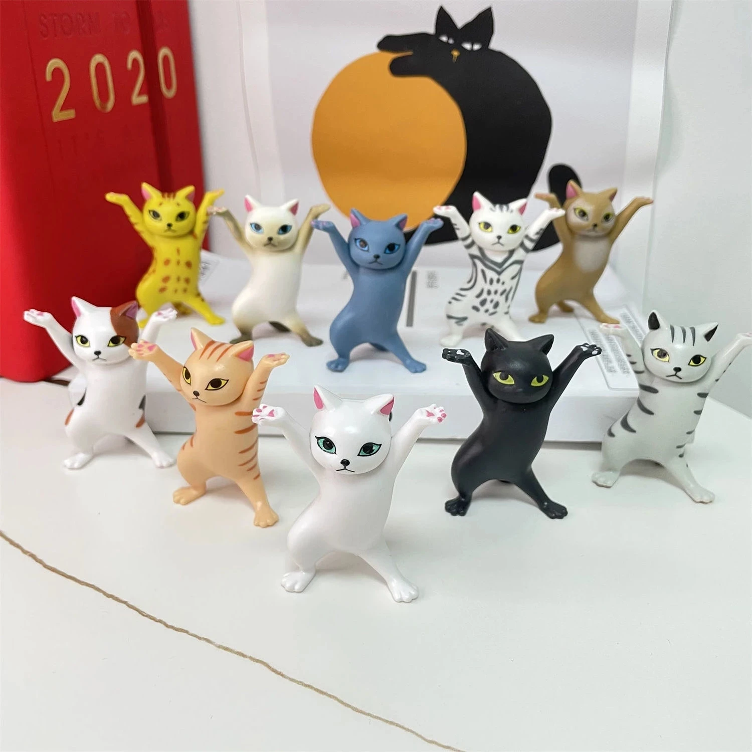 Funny Cat Pen Holder Toy Hold Everything Cat Earphone Bracket Home Decoration Enchanting Dancing Kitty Pencil Stand Lovely Gift