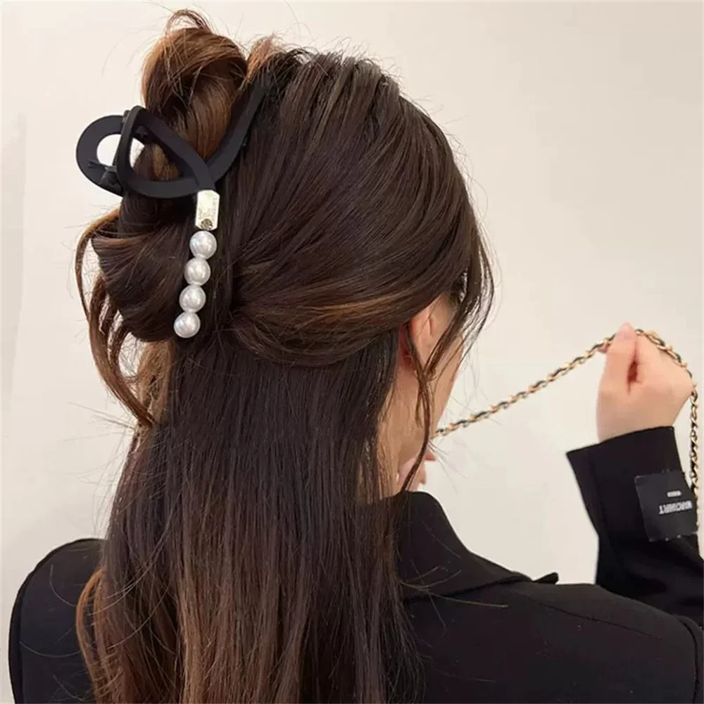 Retro Pearl Hair Claw Clip For Women Large Matte Hair Clip