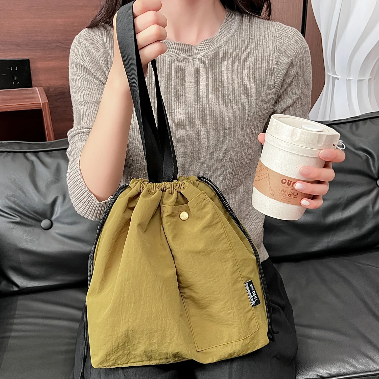 Versatile Waterproof Insulated Lunch Tote