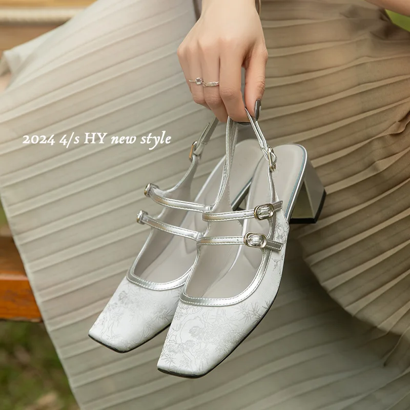 New Chinese style Mary Jane shoes, women's thick heels, square toe, Chinese style pig nose embroidered sandals, single shoes