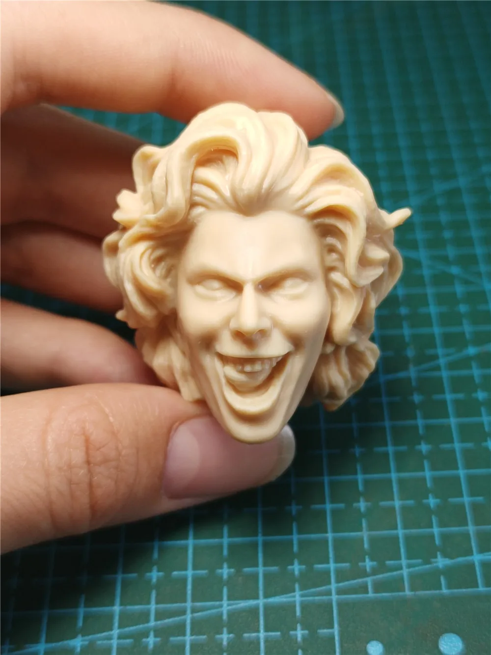 

1/6 Scale Crazy Short Hair Beauty Head Sculpt Model For 12 inch Action Figure Dolls Painting Exercise Unpainted Head Sculpt