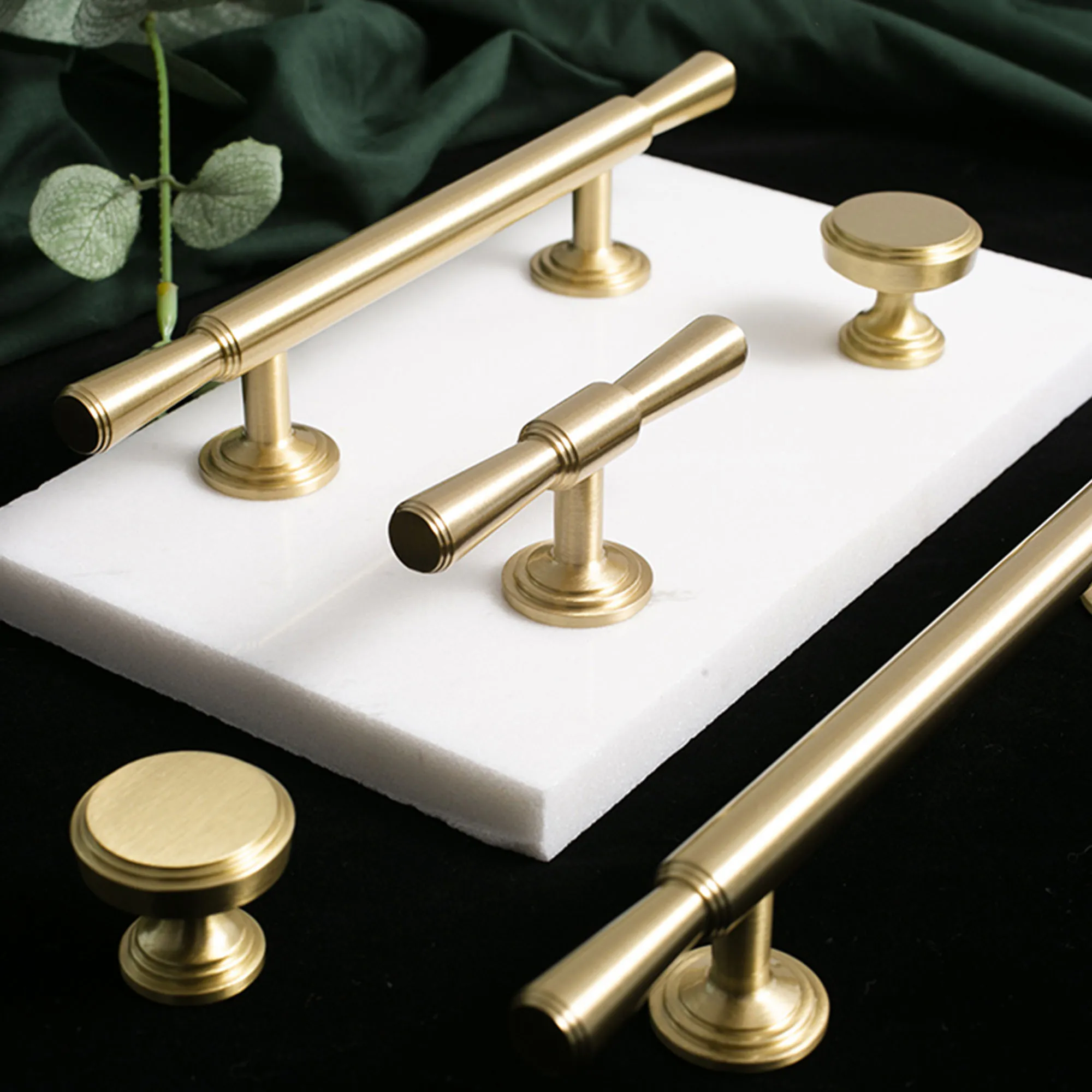 

MFYS Solid Brass Cabinet Handles and Knobs Gold T Bar Cupboard Door Round Knob Luxury Furniture Pulls Handle Kitchen Accessories