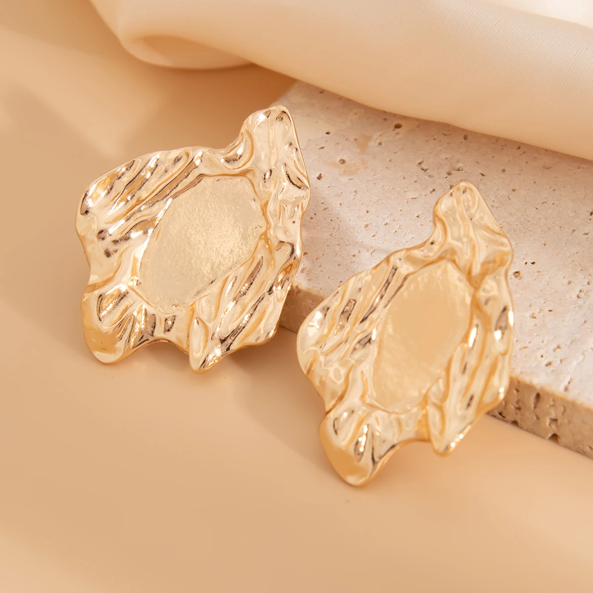 Ingemark Punk Vintage Metall Conch Blume Ohrstecker Trend 2025, für Frauen Goth Geometrische Piercing Ohrringe Neujahr Schmuck – Detail 7