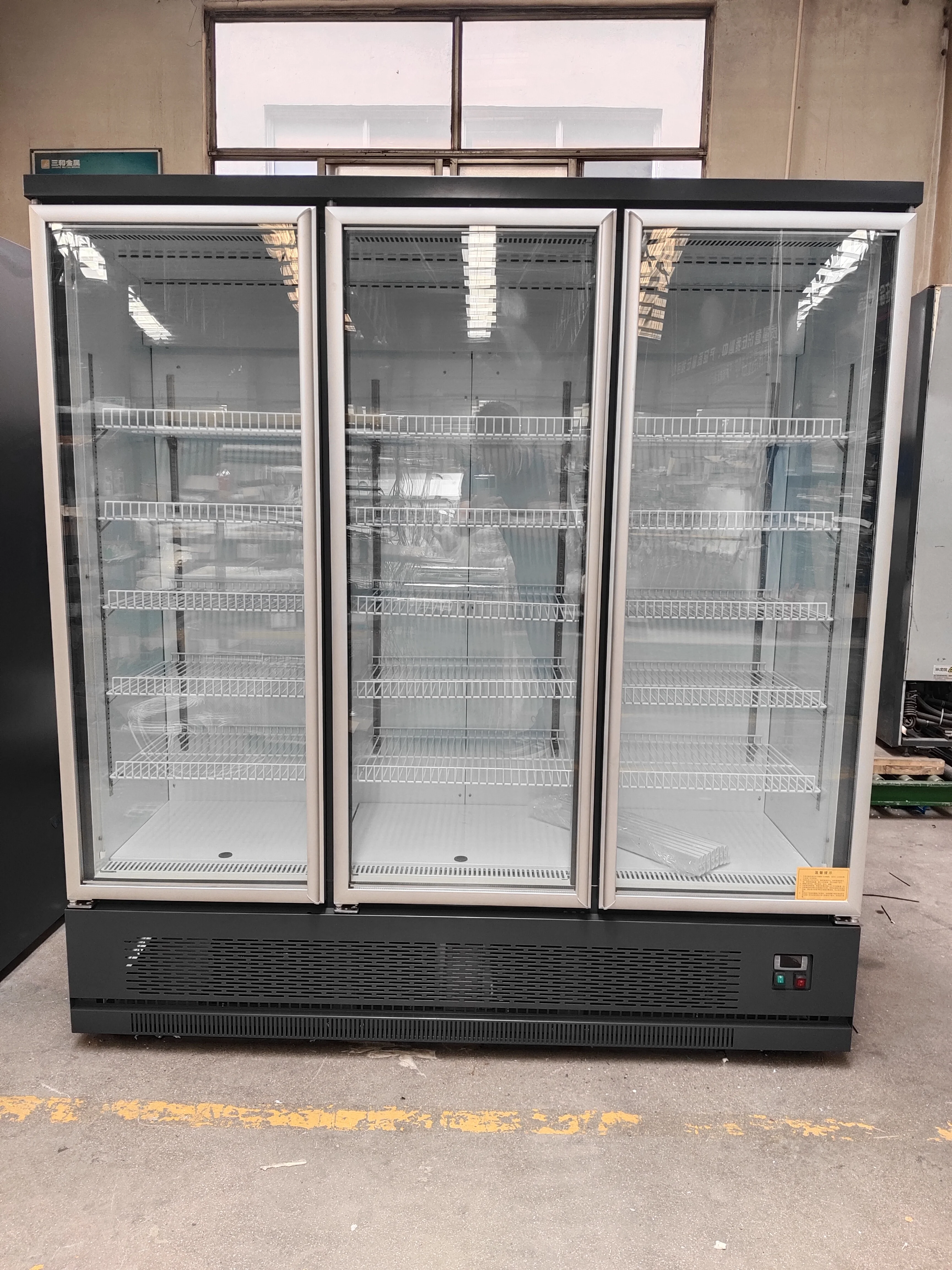 Air-Cooled Display Freezer with Compressor Glass Door Supermarket Fridge for Ice Cream and Drinks Cooler Refrigerator in One - Image 4