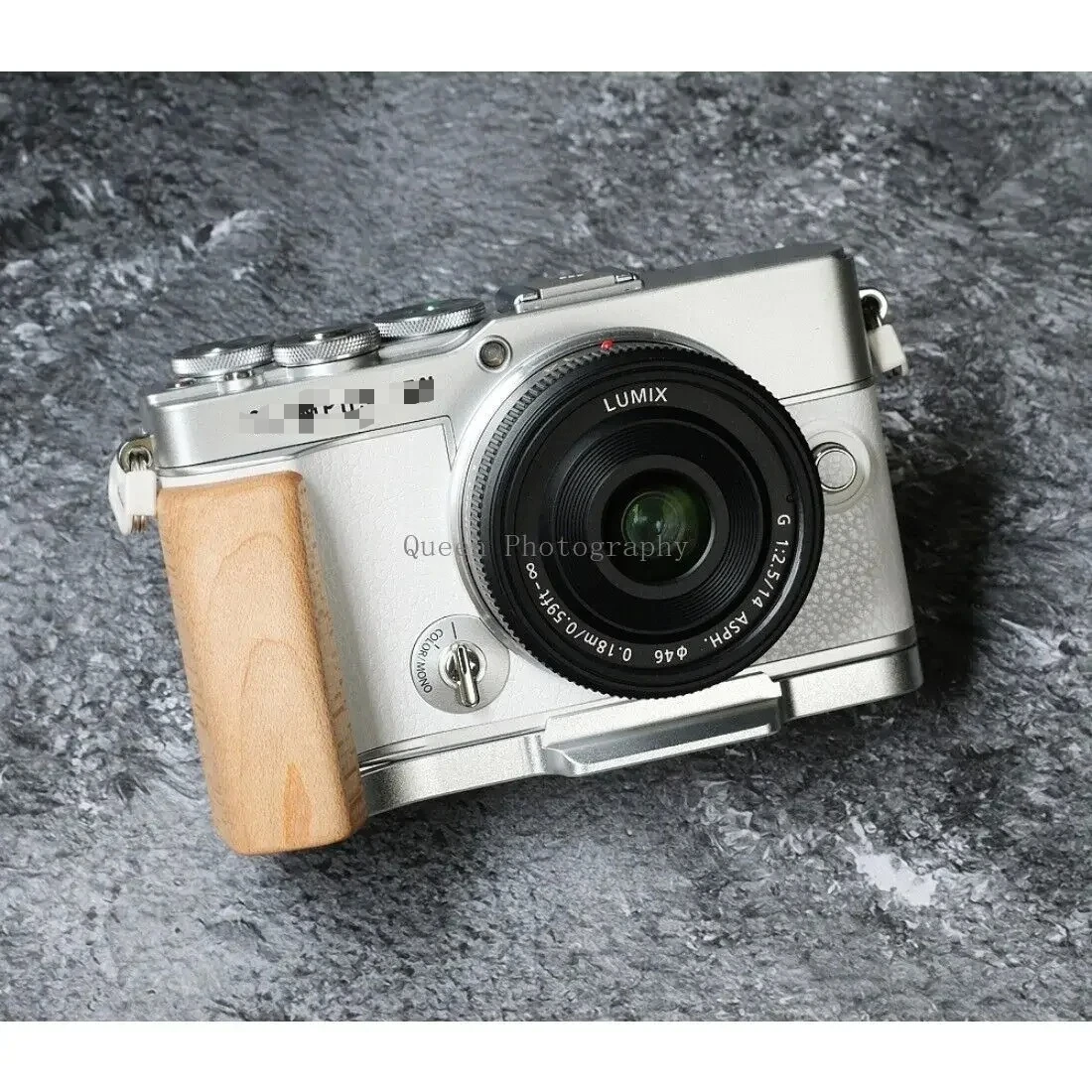 新品 OLYMPUS EP7用ハンドグリップ （黒檀/アルミニウム) 新品 OLYMPUS PEN-F用 ハンドグリップ （黒檀/アルミニウム) - メルカリ
