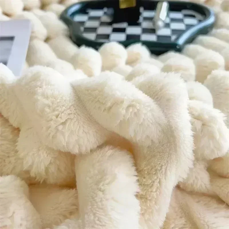 Thickened Striped Warm Blanket Winter Autumn Warm Blankets Soft Coral Fleece Sofa Bed Throw Blankets Winter Office Nap Blanket 5