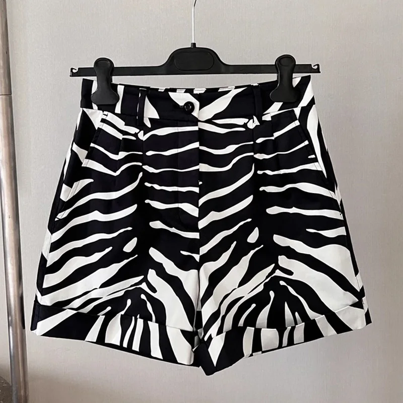 High Quality Women's Shorts Black And White Striped Zebra Print Shorts