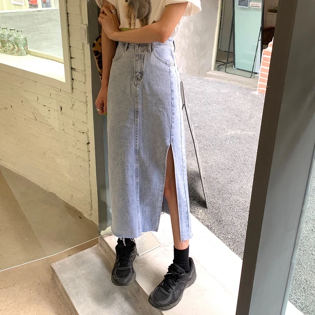 Saia de Brim Branca Casual Coreana: O Estilista Must-Have para o Verão 5 Saia de Brim Branca Casual Coreana