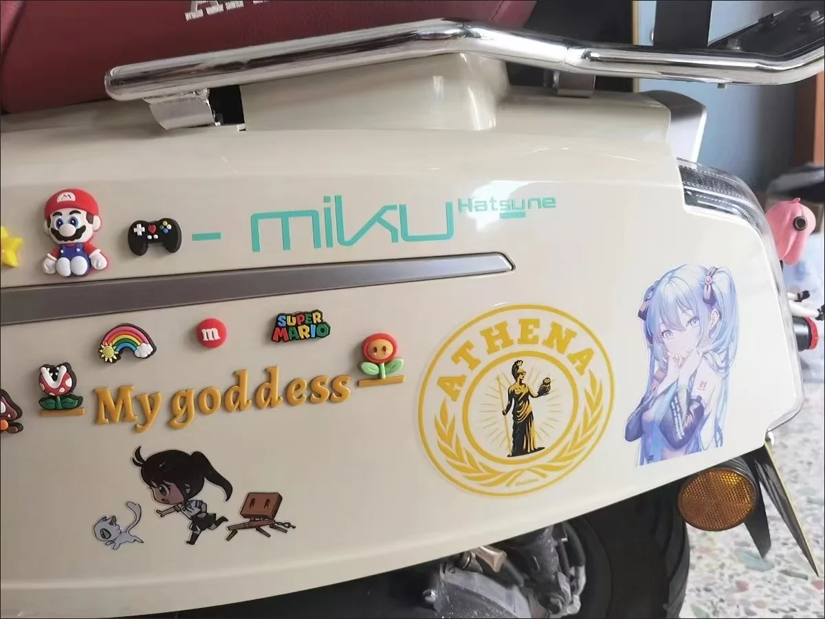 애니메이션 하츠네 미쿠 반사 자동차 스티커 섀시 컴퓨터 전기 자동차 수하물 구획 귀여운 스티커 어린이 장난감 선물