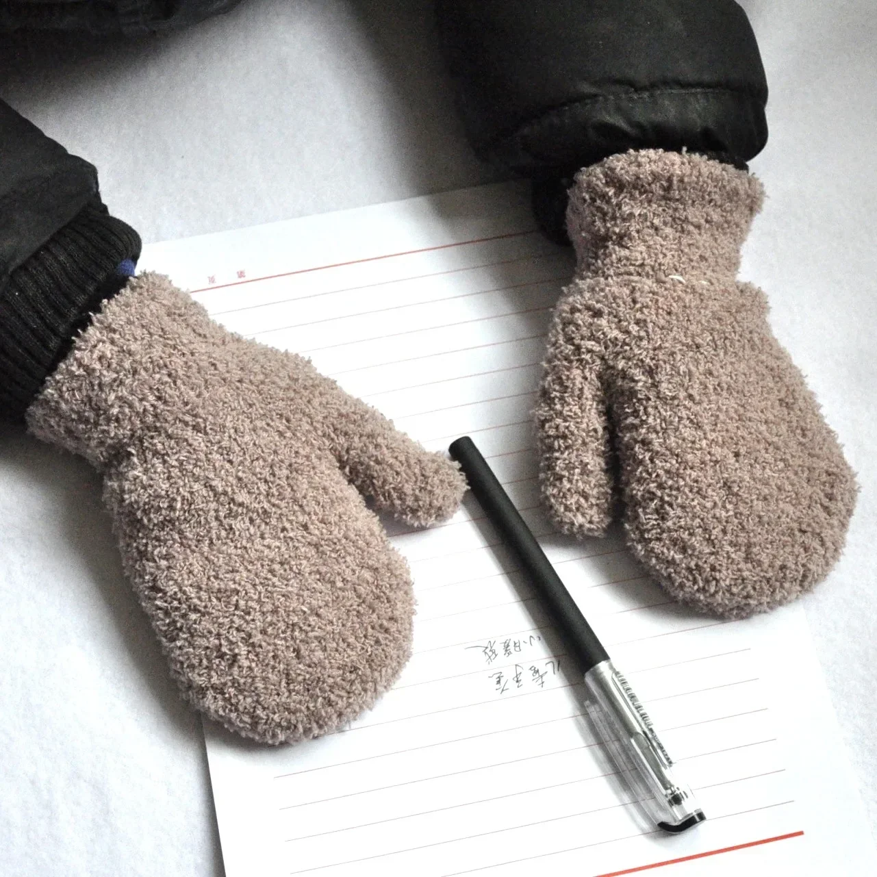 Children's Short Gloves Winter Coral Velvet Children's Solid Knit Plush Full Finger Mittens Autumn And Winter Warm Gloves