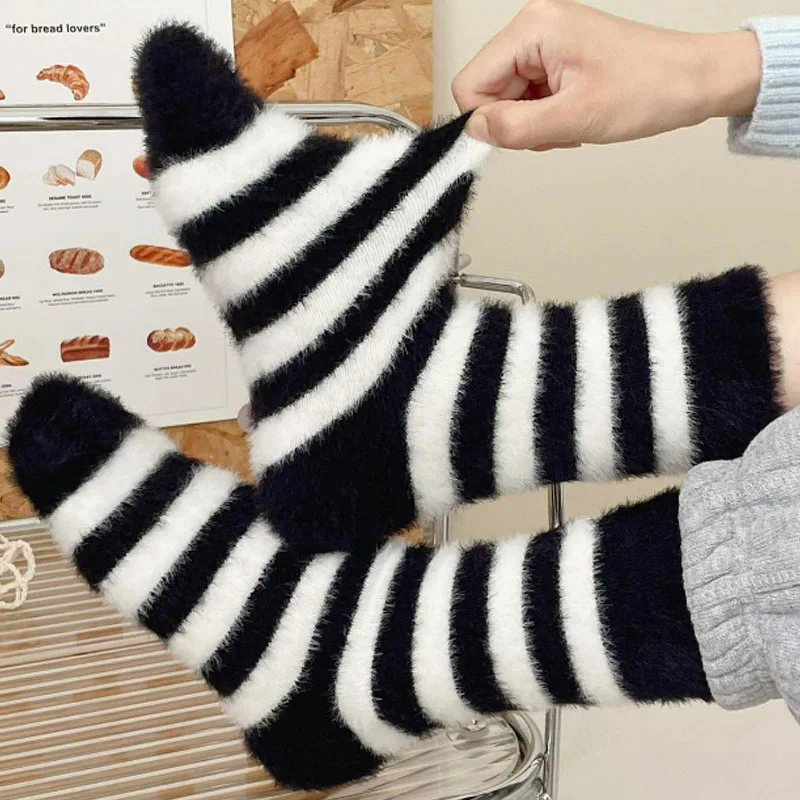 

2/1pairs Striped Black Mink Stripe Socks for Women Fluffy Thickened Thermal Stockings Velvet Warm Plush Home Sleep Mid Tube Sock