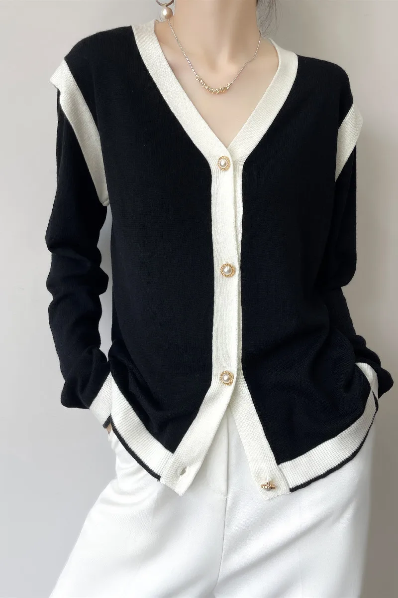 

Japanese Style Black and White Color Matching Women's Cardigan Worsted Wool Sweater Cute Fashion Women's Coat V-neck Sweater