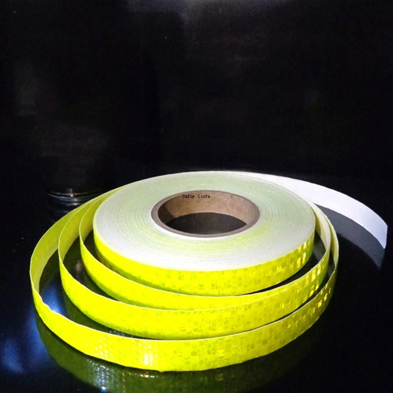 2.5cm*10m Reflective Bicycle Sticker PVC High Visibility Waterproof Self-adhesive Warning Reflectors Strip For Car Vehicle Truck