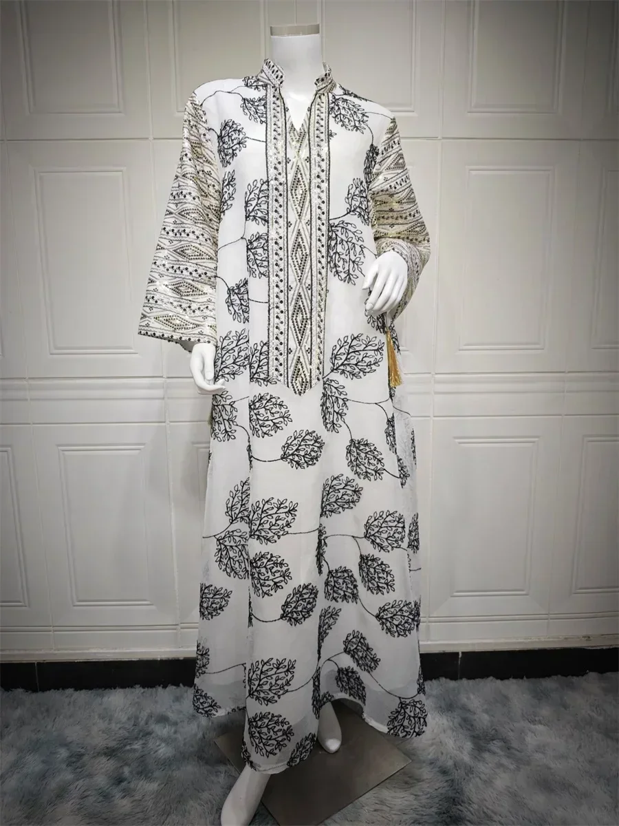 جلابية ليڤا المطرزة الفاخرة