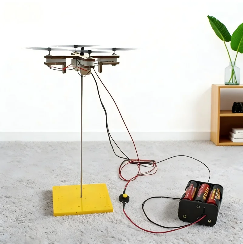 Pièces en bois du kit drone jouet enfant, prêtes à être montées pour une expérience scientifique de vol