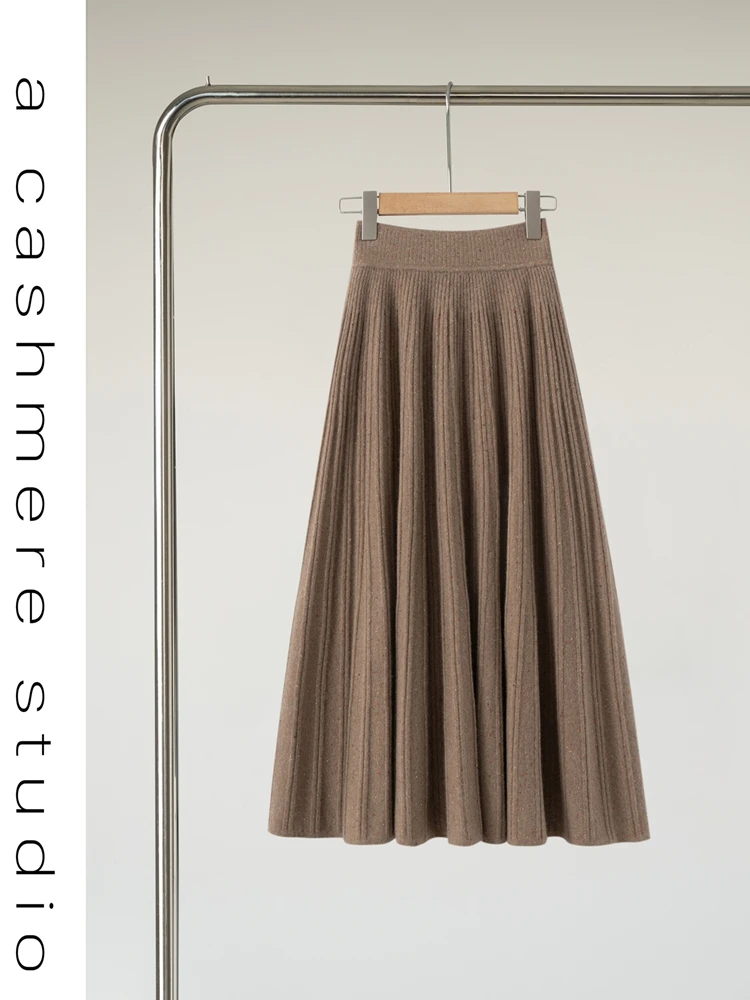 Chic Cashmere Skirt - Fabric Texture